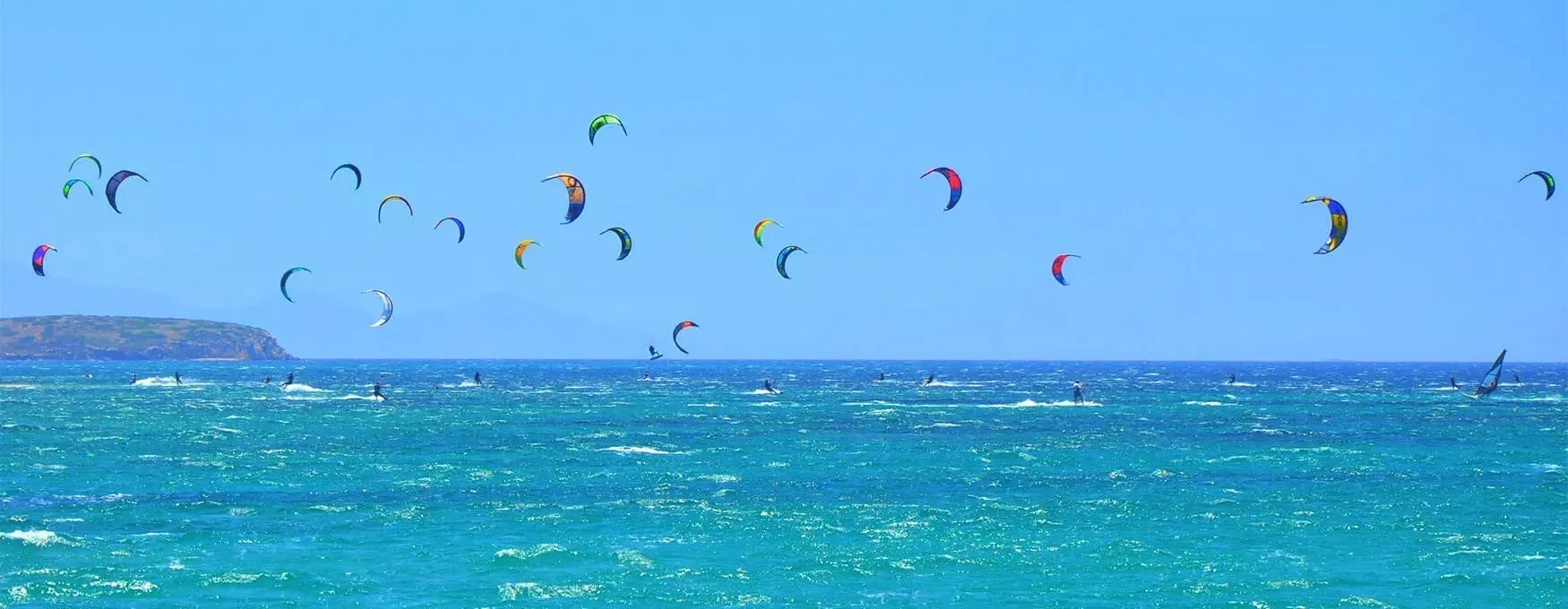 Nesoi: Mykonos, Paros e Santorini